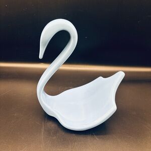 Vintage Nova Ceramics Towel Holder Swan MCM Bathroom Decor Soap‎ 7 1/2” Tall